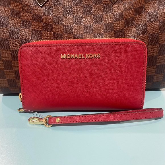 BRAND NEW AUTHENTIC MICHAEL KORS ZIPPY WALLET 😍❤️ - Picture 3 of 16